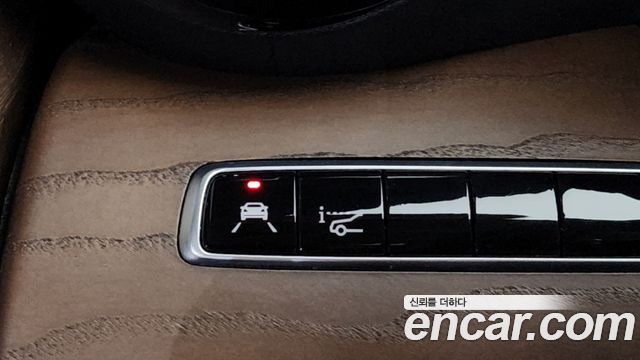 Mercedes-Benz E-Class E300 4MATIC Exclusive