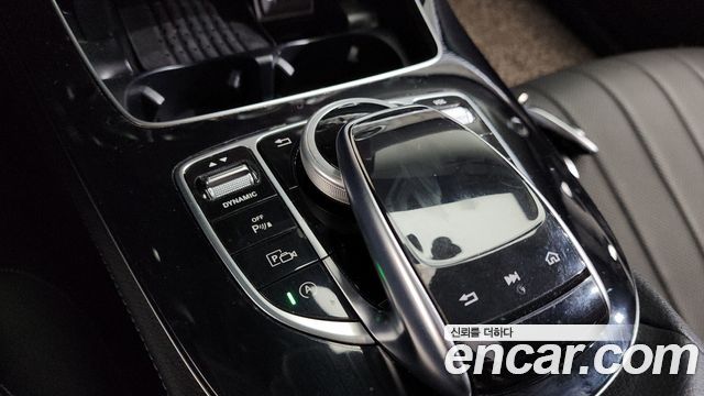 Mercedes-Benz E-Class E300 4MATIC Exclusive