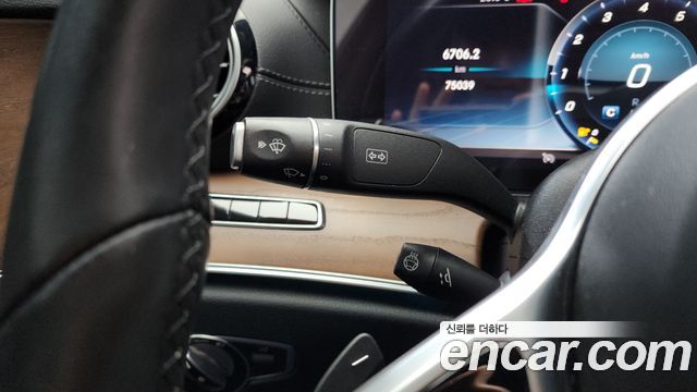 Mercedes-Benz E-Class E300 4MATIC Exclusive