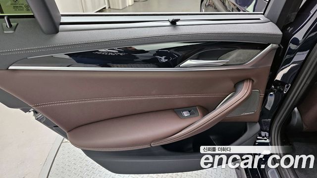 BMW 5-Series 530i M Sport Package