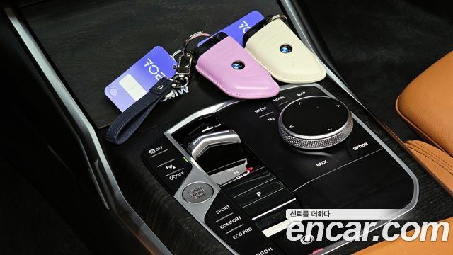 BMW 3-Series 320i