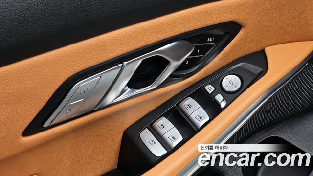 BMW 3-Series 320i