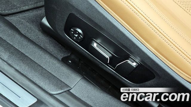 BMW 3-Series 320i