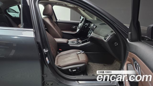 BMW 3-Series 320d Luxury