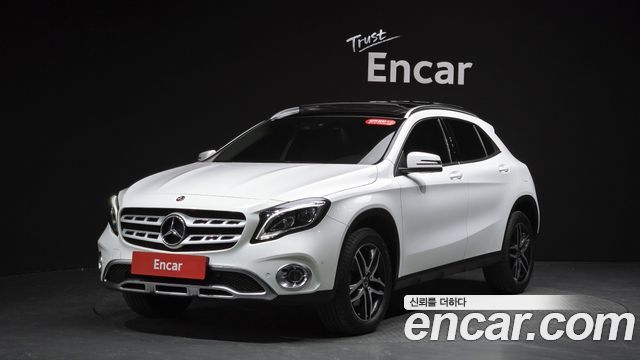 Mercedes-Benz GLA-Class GLA220 Premium