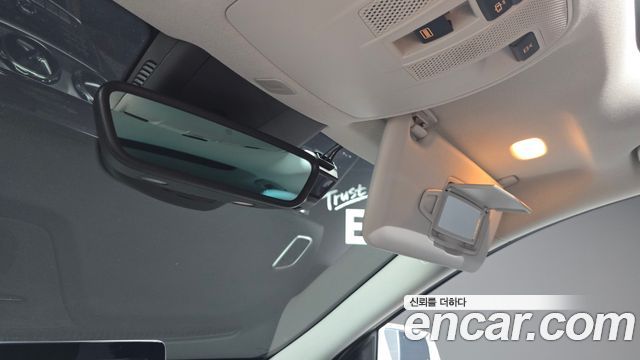 Mercedes-Benz GLA-Class GLA220 Premium