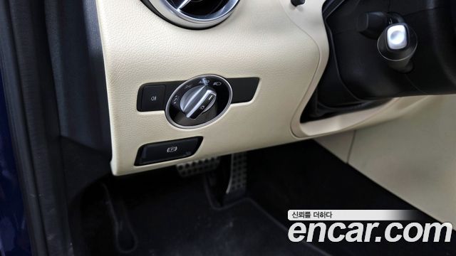 Mercedes-Benz SLC-Class SLC200