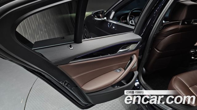 BMW 5-Series 530i M Sport Package