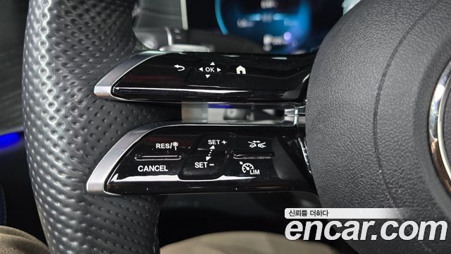 Mercedes-Benz E-Class E350 4MATIC AMG Line