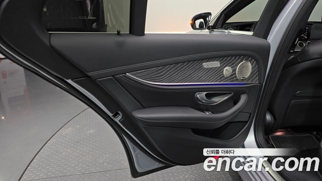 Mercedes-Benz E-Class E350 4MATIC AMG Line