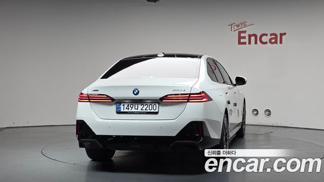 BMW 5-Series 530e xDrive M Sport