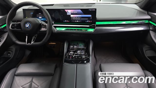 BMW 5-Series 530e xDrive M Sport
