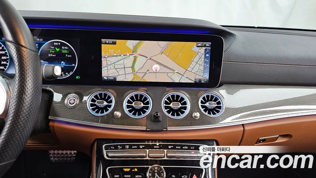 Mercedes-Benz E-Class E350 4MATIC AMG Line