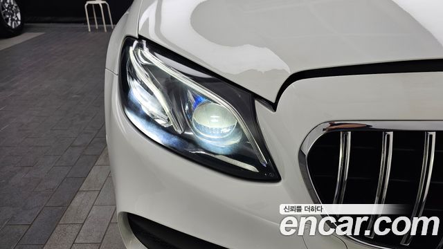 Mercedes-Benz E-Class E350 4MATIC AMG Line