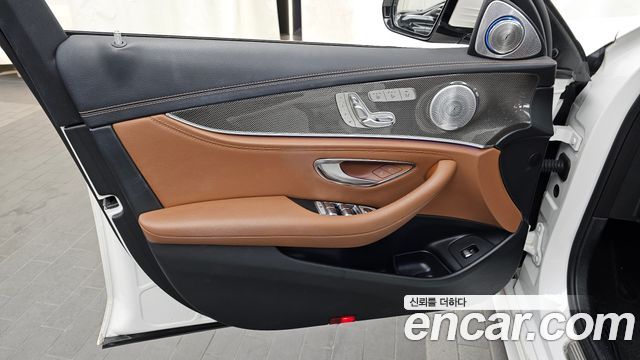 Mercedes-Benz E-Class E350 4MATIC AMG Line