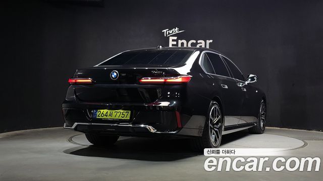 BMW 7-Series 740i xDrive M Sport