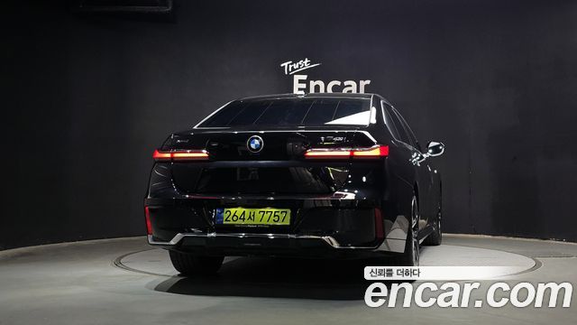 BMW 7-Series 740i xDrive M Sport