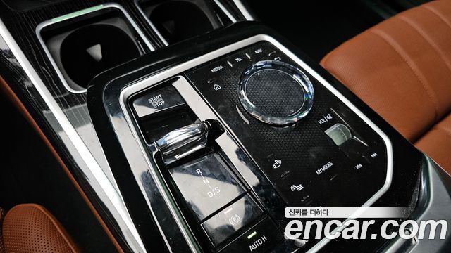 BMW 7-Series 740i xDrive M Sport