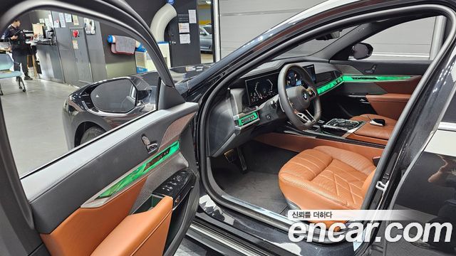 BMW 7-Series 740i xDrive M Sport
