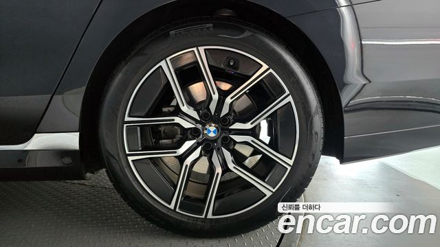 BMW 7-Series 740i xDrive M Sport