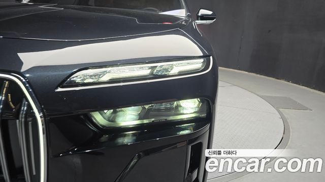 BMW 7-Series 740i xDrive M Sport