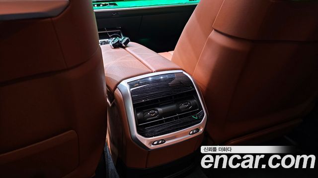 BMW 7-Series 740i xDrive M Sport