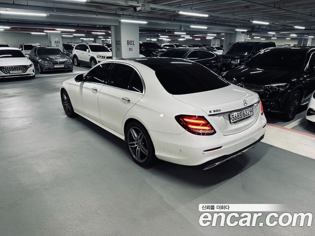 Mercedes-Benz E-Class E300 4MATIC AMG Line