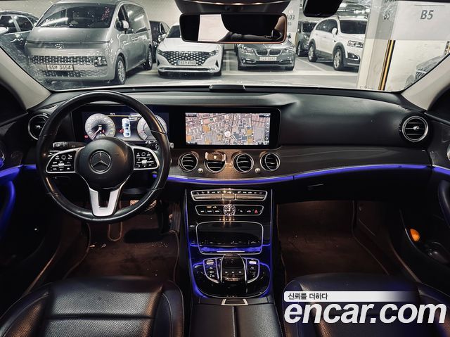 Mercedes-Benz E-Class E300 4MATIC AMG Line