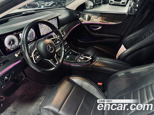 Mercedes-Benz E-Class E300 4MATIC AMG Line