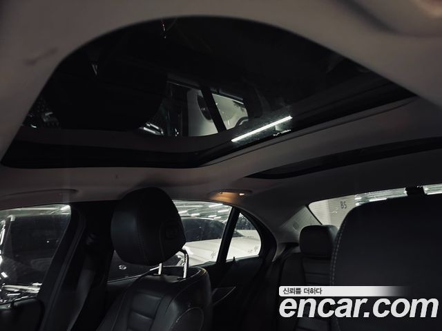 Mercedes-Benz E-Class E300 4MATIC AMG Line