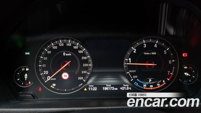 BMW 3-Series 330i M Sport Shadow