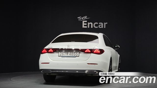 Mercedes-Benz E-Class E200 Avantgarde