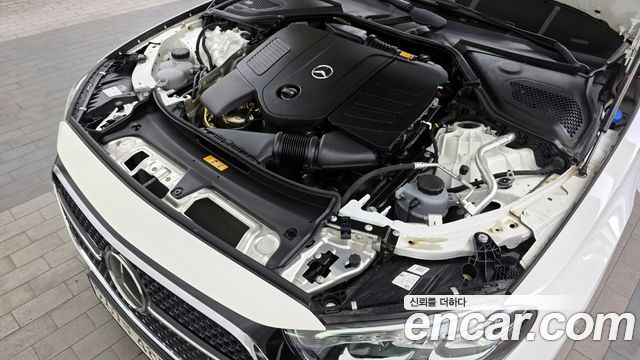 Mercedes-Benz E-Class E200 Avantgarde
