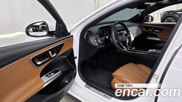 Mercedes-Benz E-Class E200 Avantgarde