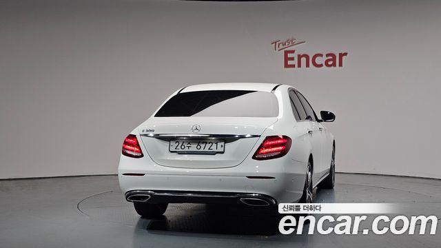 Mercedes-Benz E-Class E300 Avantgarde