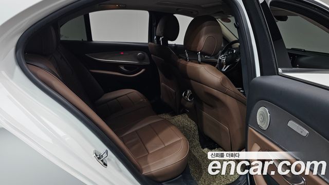 Mercedes-Benz E-Class E300 Avantgarde