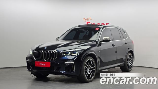 BMW X5 M50i