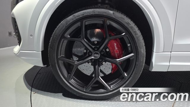 Audi RSQ8 4.0 TFSI Quattro Performance