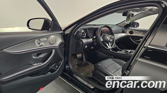 Mercedes-Benz E-Class E300 Avantgarde