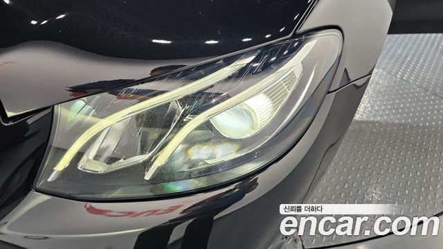 Mercedes-Benz E-Class E300 Avantgarde