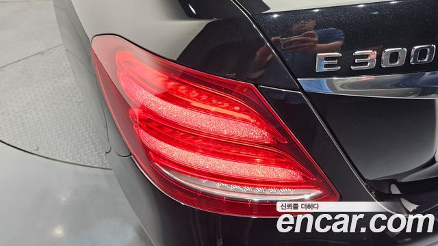 Mercedes-Benz E-Class E300 Avantgarde