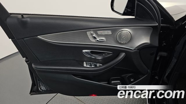 Mercedes-Benz E-Class E300 Avantgarde