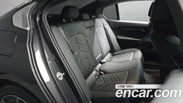 BMW 5-Series 523d