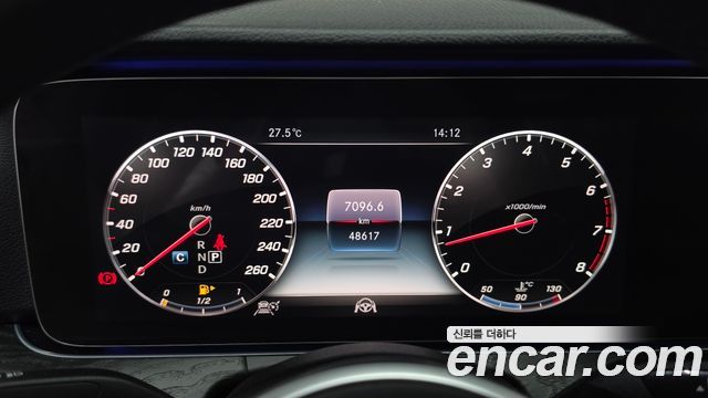 Mercedes-Benz E-Class E300 4MATIC Avnatgarde