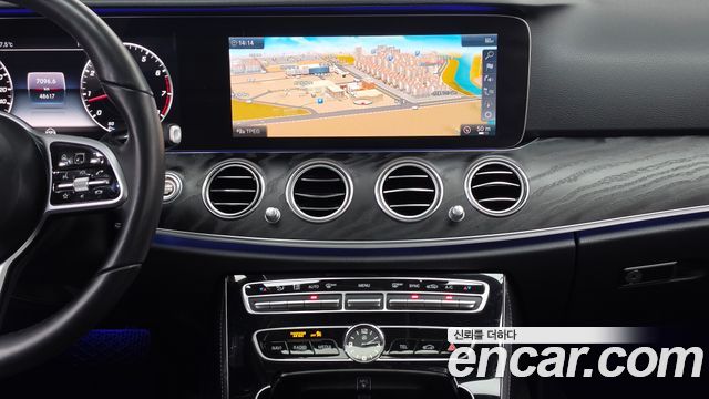 Mercedes-Benz E-Class E300 4MATIC Avnatgarde
