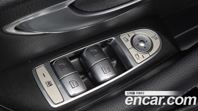 Mercedes-Benz E-Class E300 4MATIC Avnatgarde