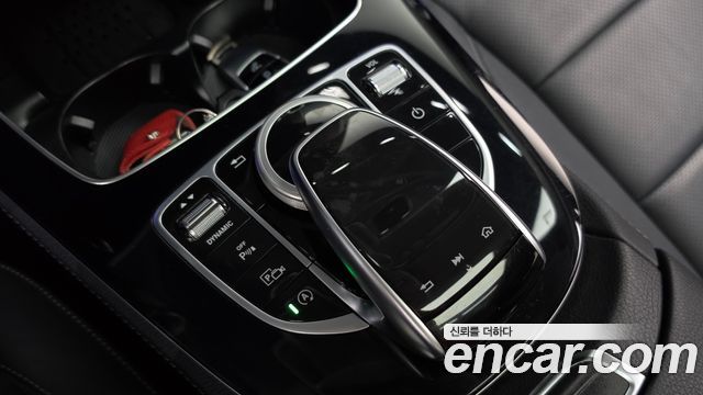 Mercedes-Benz E-Class E300 4MATIC Avnatgarde