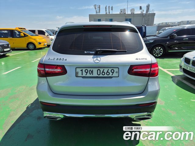 Mercedes-Benz GLC-Class GLC220 d 4MATIC