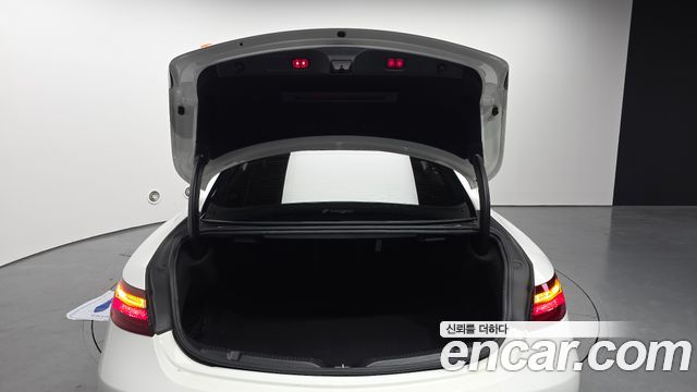 Mercedes-Benz E-Class E220d Coupe