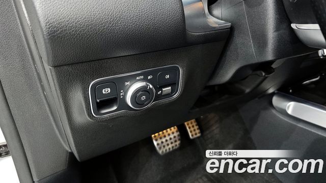 Mercedes-Benz GLB-Class GLB250 4MATIC
